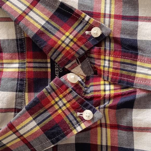 AMERICAN EAGLE OUTFITTERS RED YELLOW PLAID BUTTON DOWN SHIRT. SIZE (M ) - Picture 10 of 13